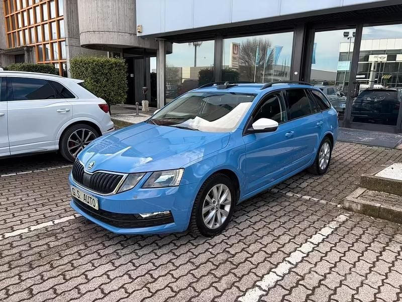 Usata Skoda Octavia Style 150 CV (110 kW) 2019 Blu Station wagon