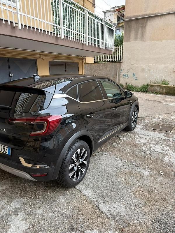 Usata Renault Captur Techno 101 CV (74 kW) 2024 Nero SUV