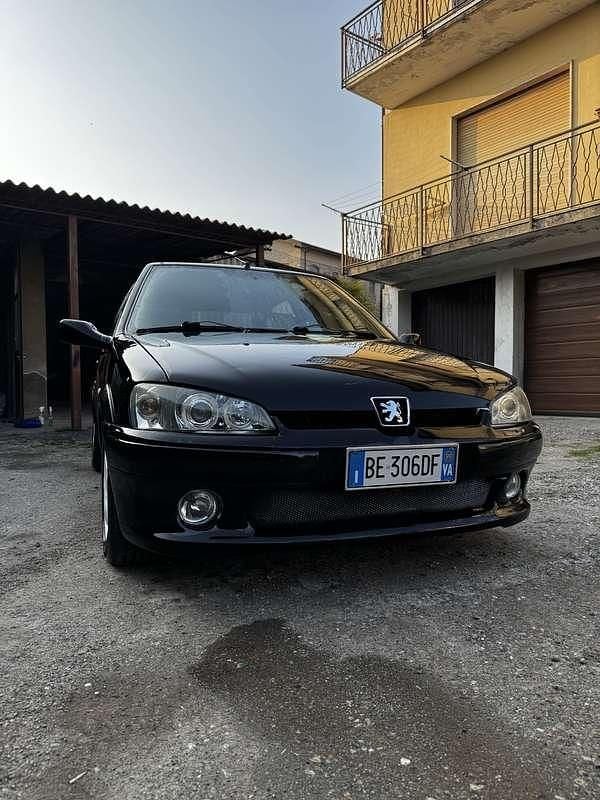 Usata Peugeot 106 118 CV (86 kW) 1999 Utilitaria