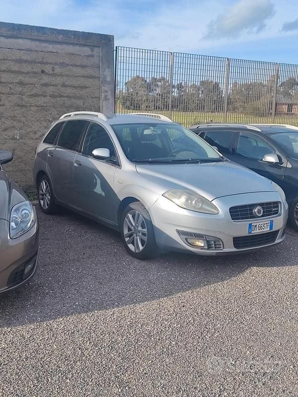 Begagnad Fiat Croma 150 HK (110 kW) 2008 Grå Kombi