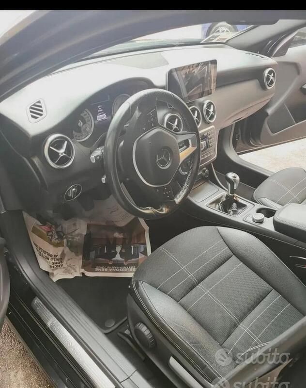 Usata Mercedes A200 136 CV (100 kW) 2014 Nero Berlina