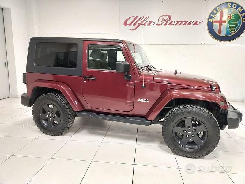 Usata Jeep Wrangler Sahara 177 CV (130 kW) 2009 Bordeaux SUV