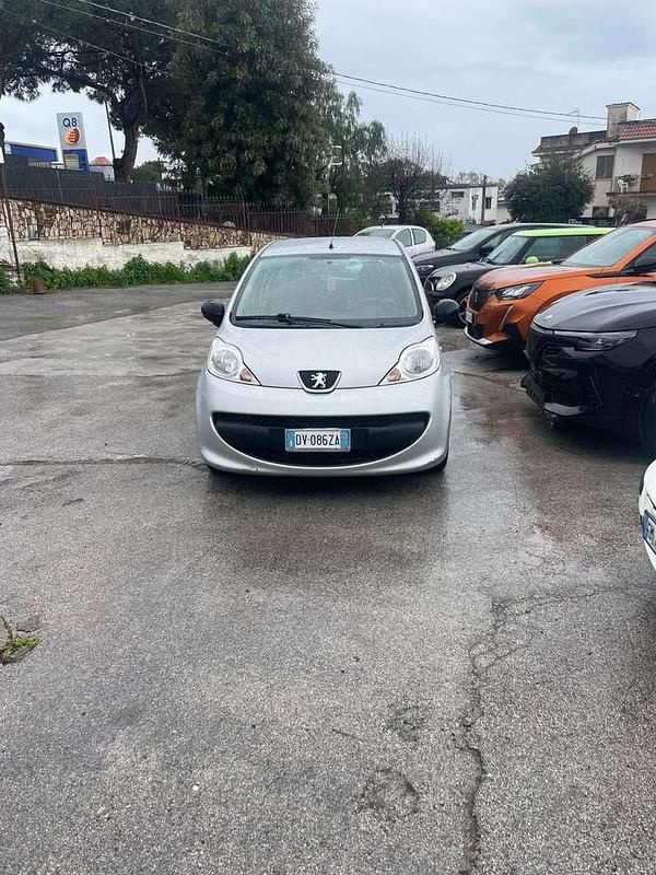 Usata Peugeot 107 54 CV (39 kW) 2009 Grigio Utilitaria