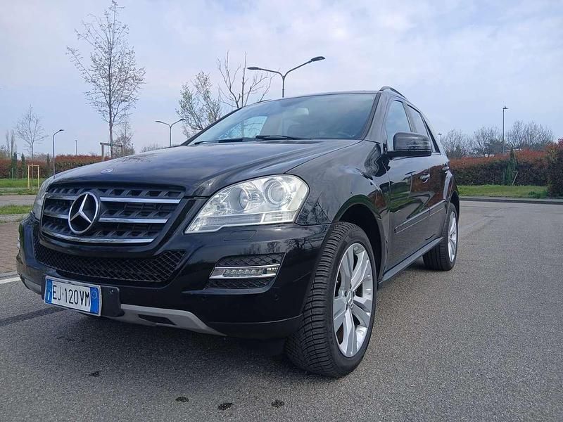 Usata Mercedes ML350 Premium 231 CV (169 kW) 2011 Nero SUV