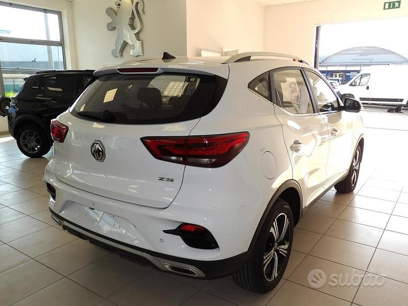 Usata MG ZS Comfort 116 CV (85 kW) 2025 Bianco SUV