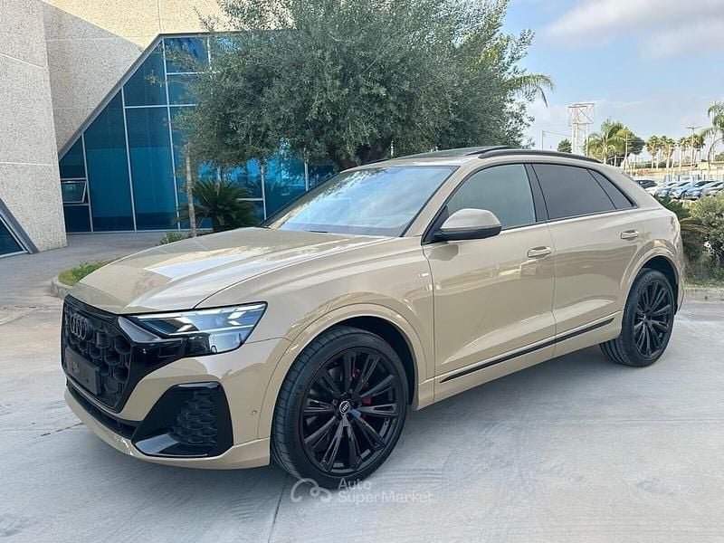 Nuova Audi Q8 S-Line 286 CV (210 kW) 2026 Oro SUV