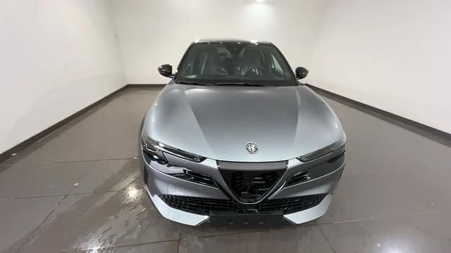 Grigio Nuova 2025 Alfa Romeo Junior Edizione Speciale SUV | 28.900 € (Buon prezzo) - Immagine 1/4