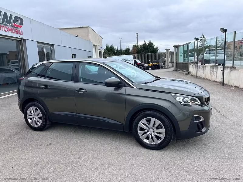 Usata Peugeot 3008 Business-Line 119 CV (87 kW) 2017 SUV
