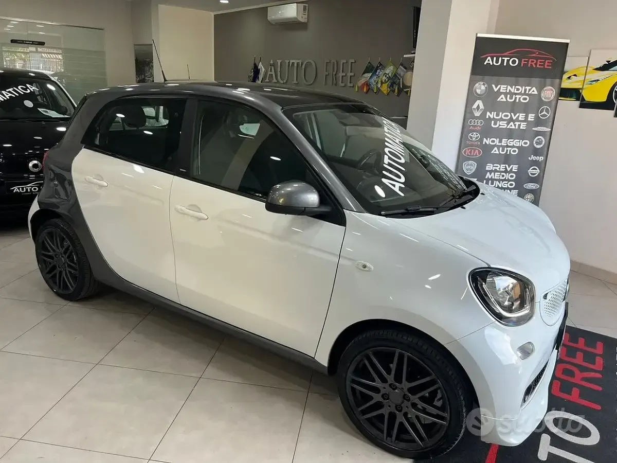 Usata Smart ForFour Brabus 90 CV (66 kW) 2018 Bianco Utilitaria