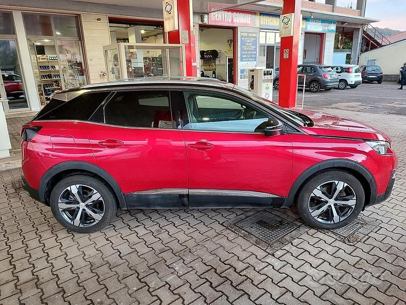 Usata Peugeot 3008 GT-line 131 CV (96 kW) 2018 Rosso Station wagon