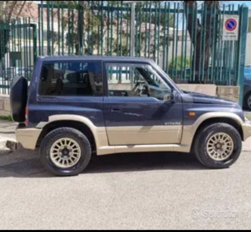 Usata Suzuki Vitara 96 CV (70 kW) 1997 Blu SUV