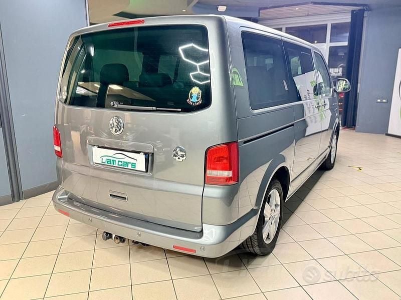 Usata VW Multivan Highline 180 CV (132 kW) 2012 Grigio Furgone