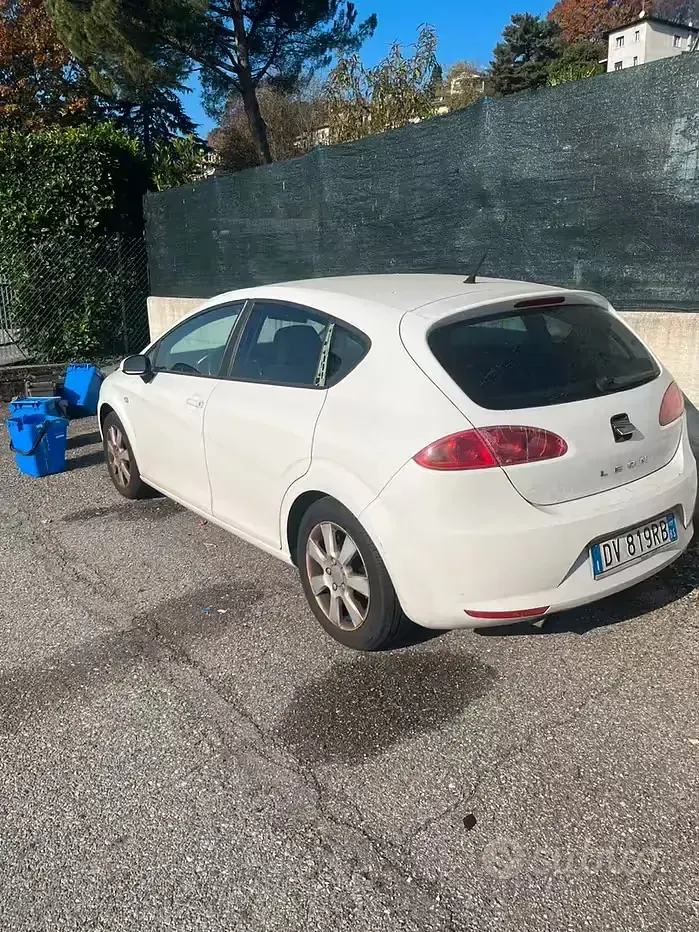 Usata Seat Leon 102 CV (75 kW) 2009 Bianco Berlina