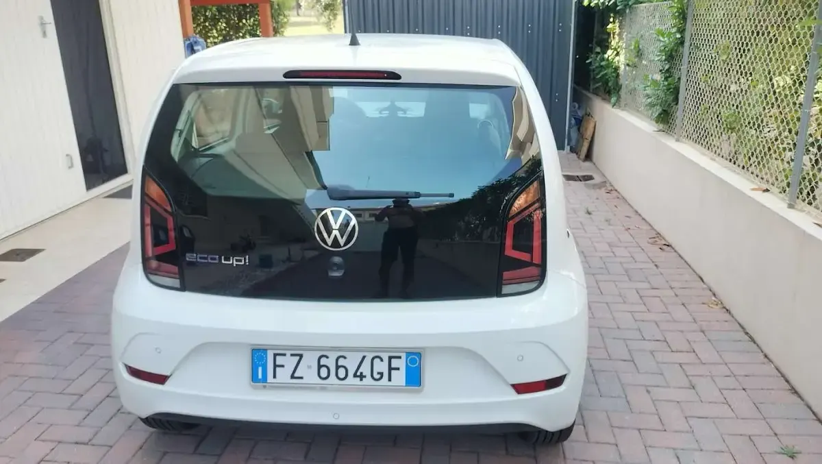 Usata VW up! Move 68 CV (50 kW) 2020 Bianco Utilitaria