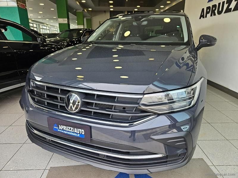 Usata VW Tiguan Life 150 CV (110 kW) 2024 Grigio SUV