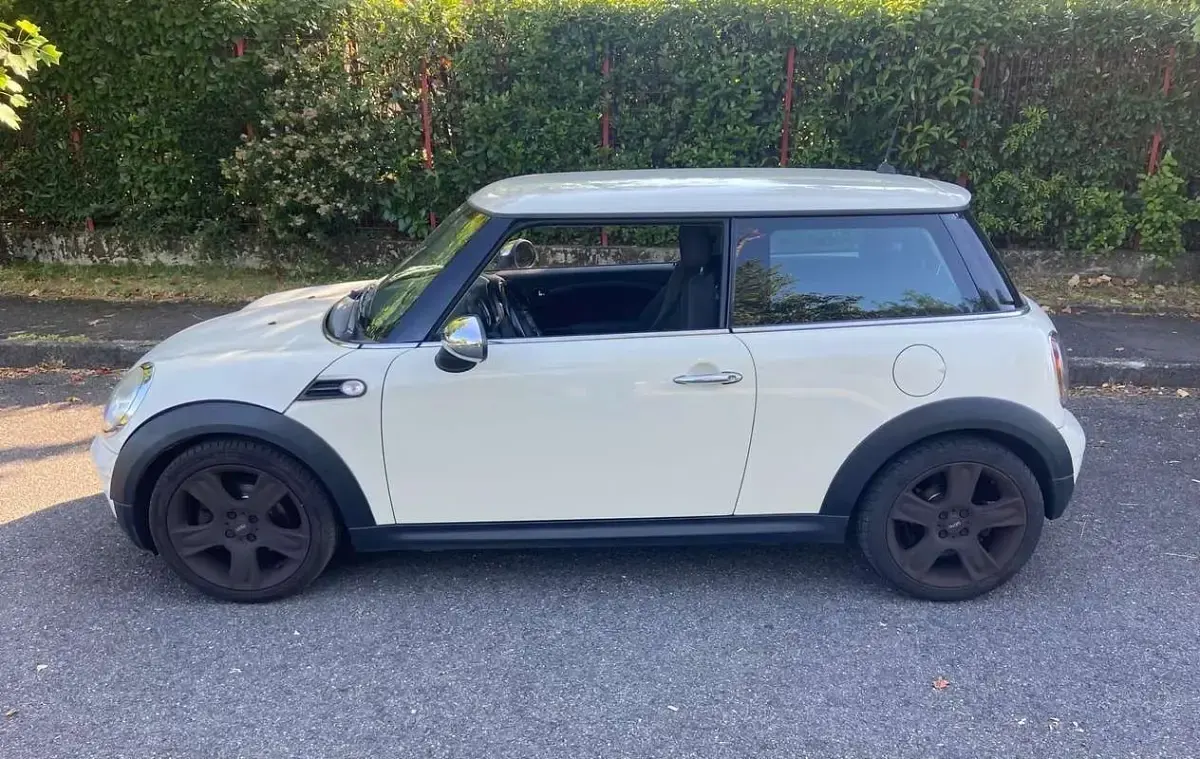 Usata Mini ONE 75 CV (55 kW) 2006 Utilitaria