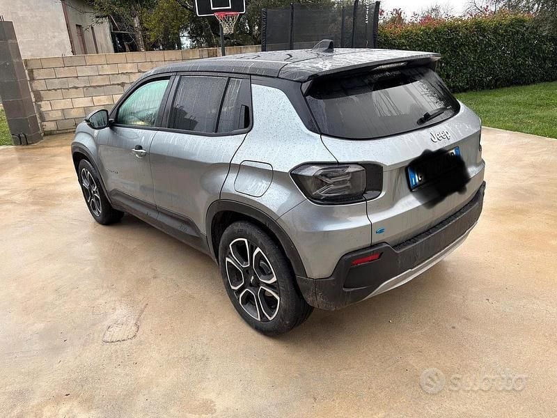 Occasion Jeep Avenger 114 kW (156 PK) 2024 Grijs SUV