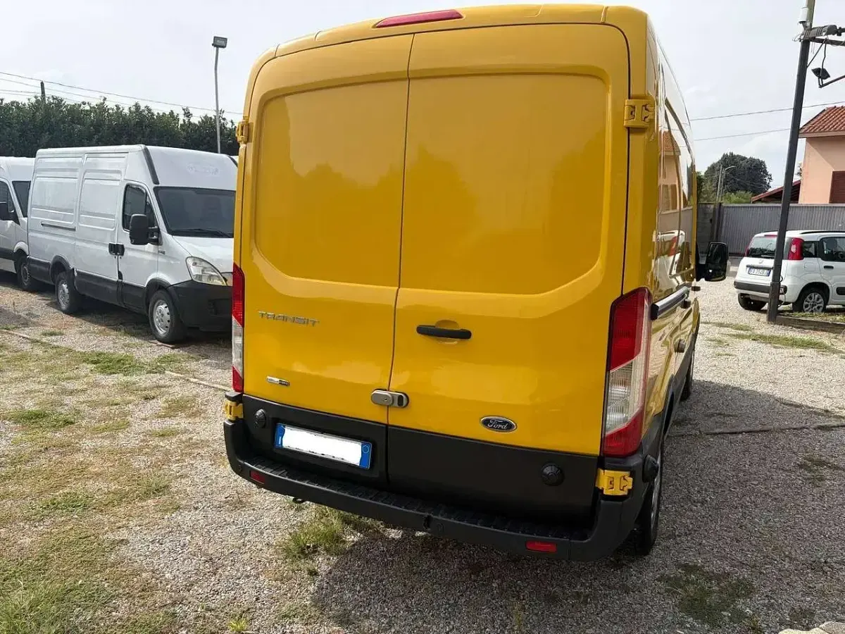 Usata Ford Transit 131 CV (96 kW) 2021 Giallo Furgone