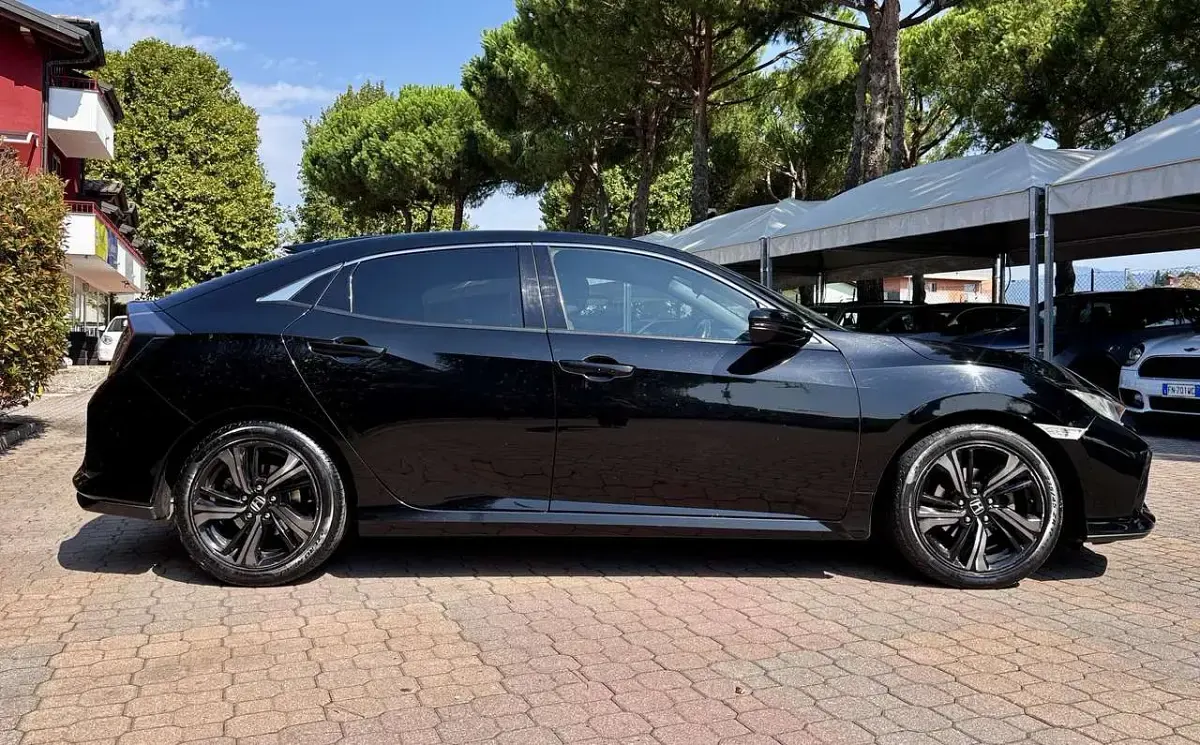 Usata Honda Civic Elegance 126 CV (92 kW) 2019 Nero Berlina