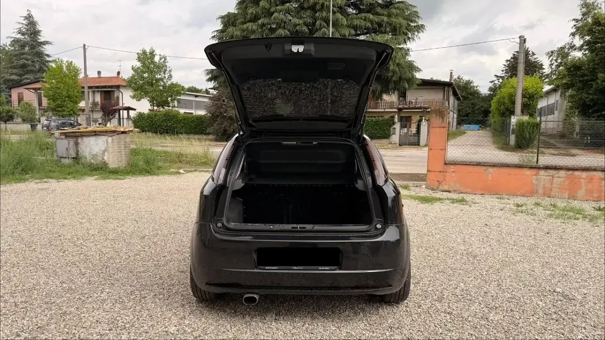 Usata Fiat Grande Punto Sport 90 CV (66 kW) 2008 Nero Utilitaria