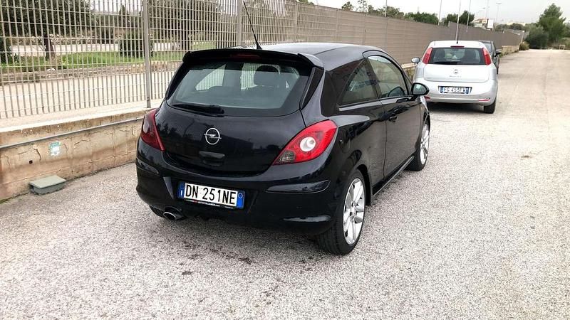 Usata Opel Corsa Sport 75 CV (55 kW) 2008 Utilitaria