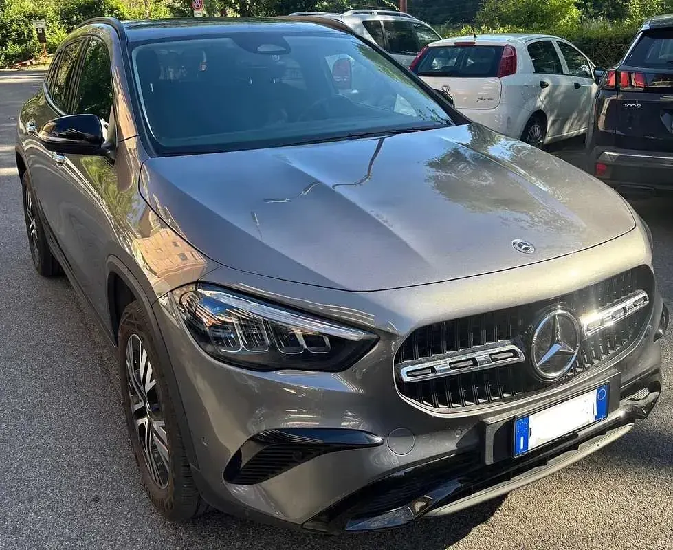 Occasion Mercedes GLA180 Premium 136 ch (100 kW) 2023 Gris SUV