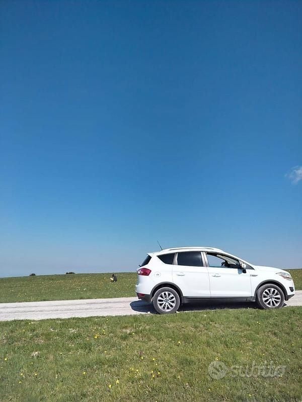 Usata Ford Kuga 136 CV (100 kW) 2011 Bianco SUV