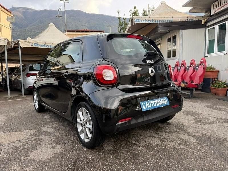 Usata Smart ForFour Prime 71 CV (52 kW) 2017 Nero Utilitaria