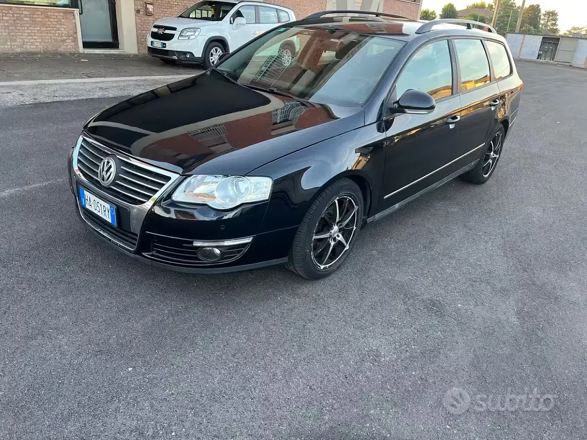 Usata VW Passat Highline 105 CV (77 kW) 2008 Nero Station wagon