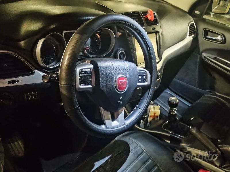 Usata Fiat Freemont Lounge 170 CV (125 kW) 2012 Bianco SUV