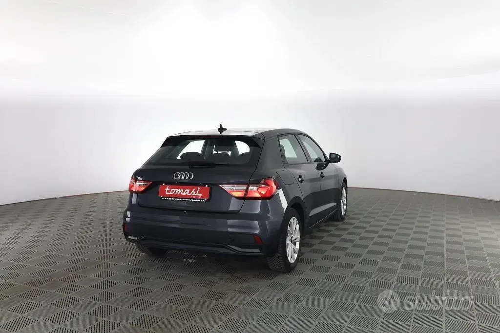 Usata Audi A1 Admired 95 CV (69 kW) 2022 Grigio manhattan SUV