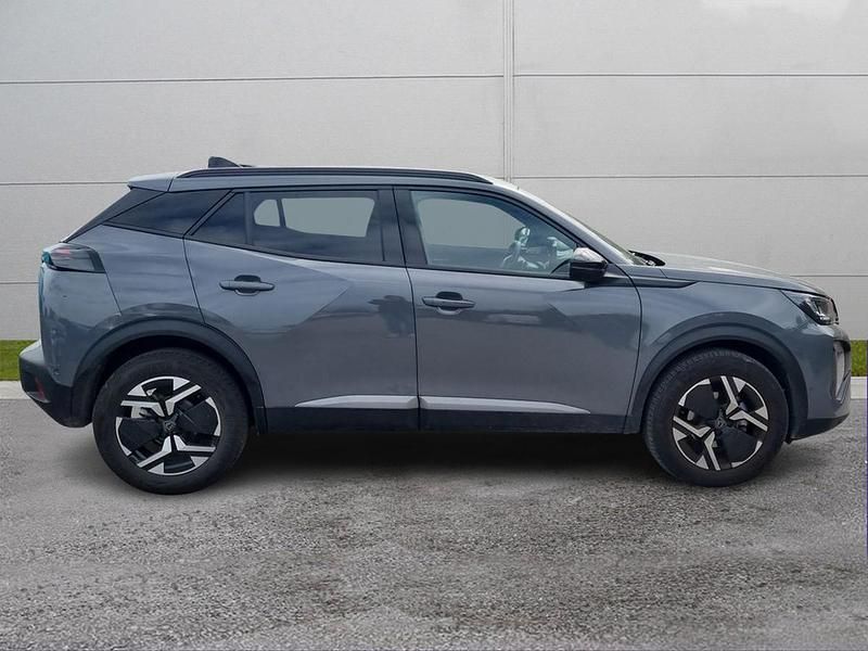 Usata Peugeot 2008 Allure 130 CV (95 kW) 2023 Grigio alluminio SUV
