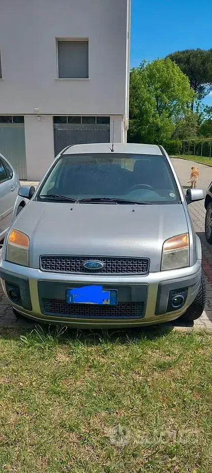 Usata Ford Fusion 68 CV (50 kW) 2006 Grigio Utilitaria