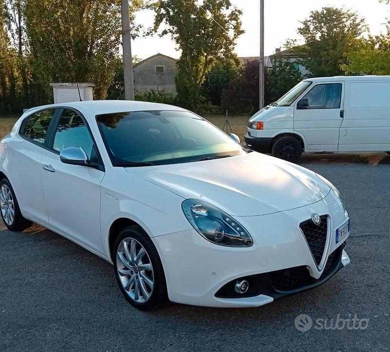 Usato 2018 Alfa Romeo Giulietta 1.6 Diesel 120 CV (13.500 €)