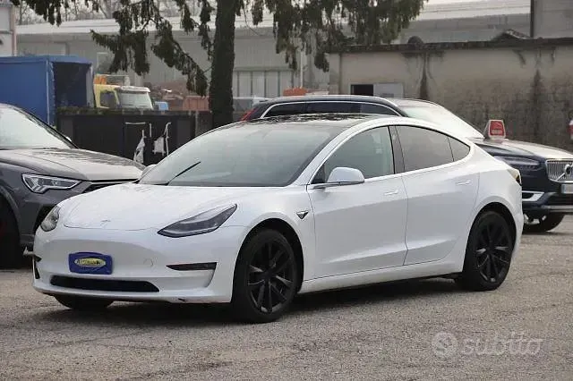 Usata Tesla Model 3 Standard Range 100 kW (136 CV) 2019 Berlina