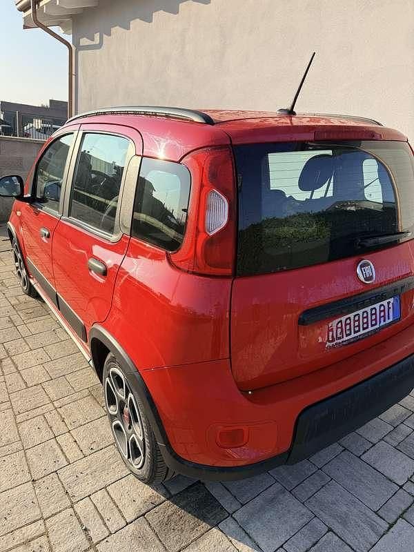 Usata Fiat Panda Cross Cross 69 CV (50 kW) 2022 Utilitaria