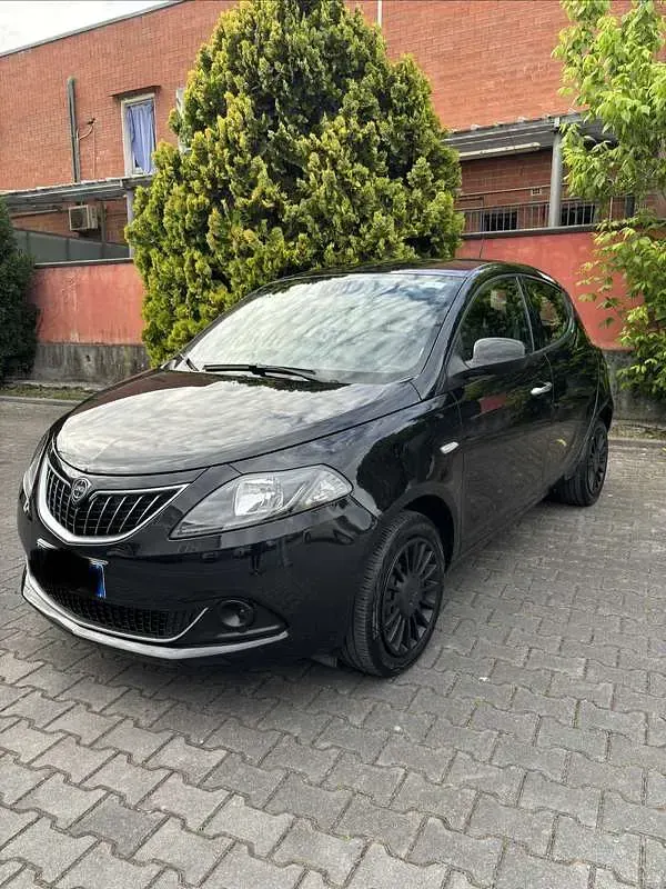 Usata Lancia Ypsilon Silver 69 CV (50 kW) 2022 Utilitaria