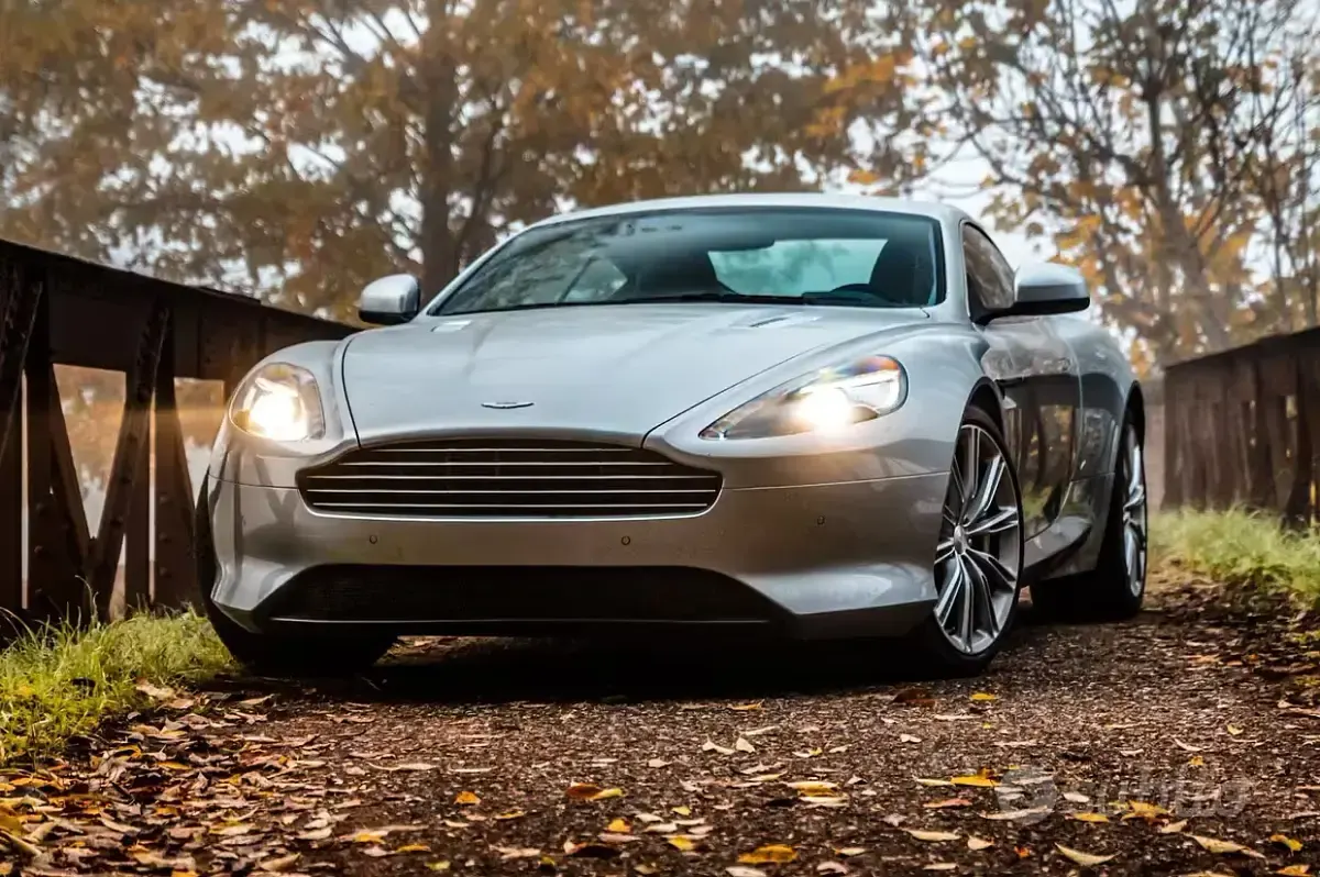 Usata Aston Martin Virage 497 CV (365 kW) 2011 Coupé