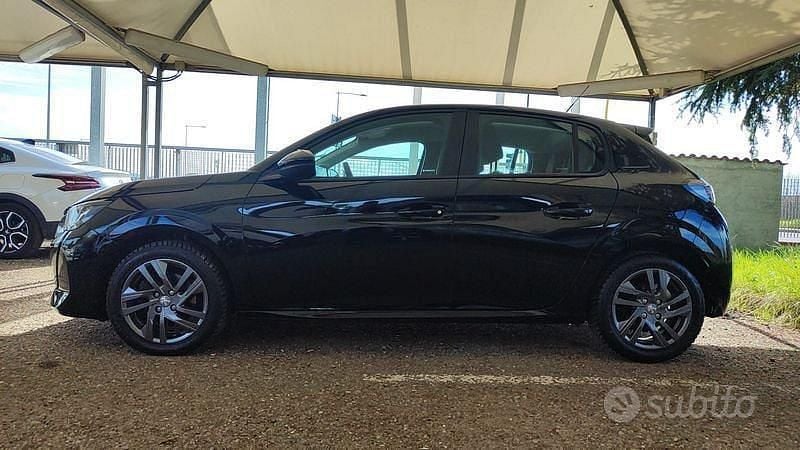 Usata Peugeot 208 Active 101 CV (74 kW) 2022 Nero Utilitaria