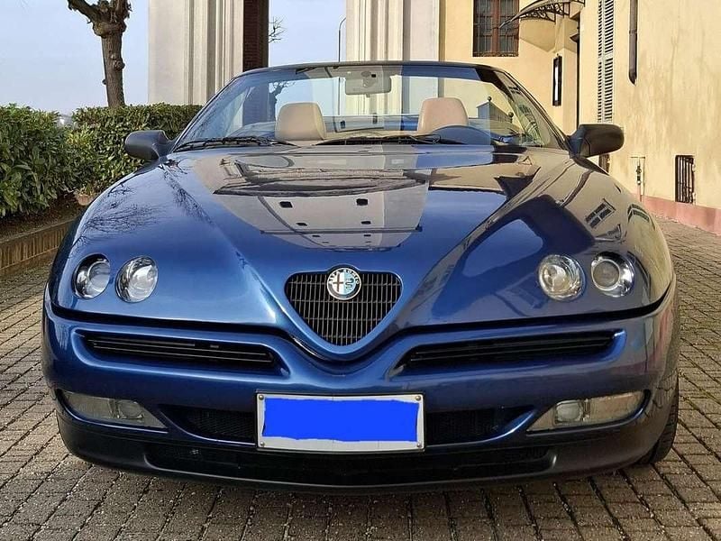 Usata Alfa Romeo Spider 150 CV (110 kW) 1996 Blu/azzurro Cabrio