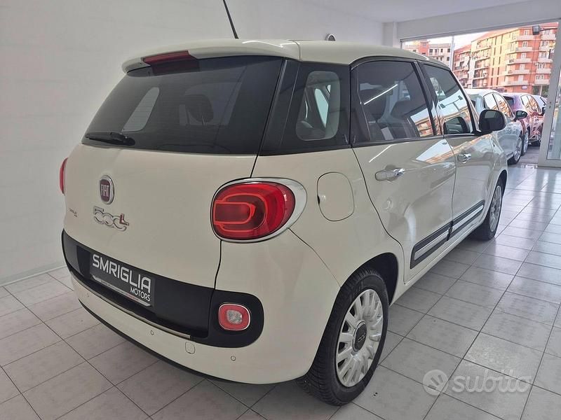 Usata Fiat 500L Lounge 105 CV (77 kW) 2015 Bianco Monovolume