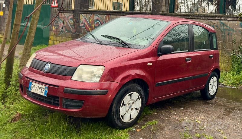 Usata Fiat Panda Active 54 CV (39 kW) 2006 Rosso Utilitaria
