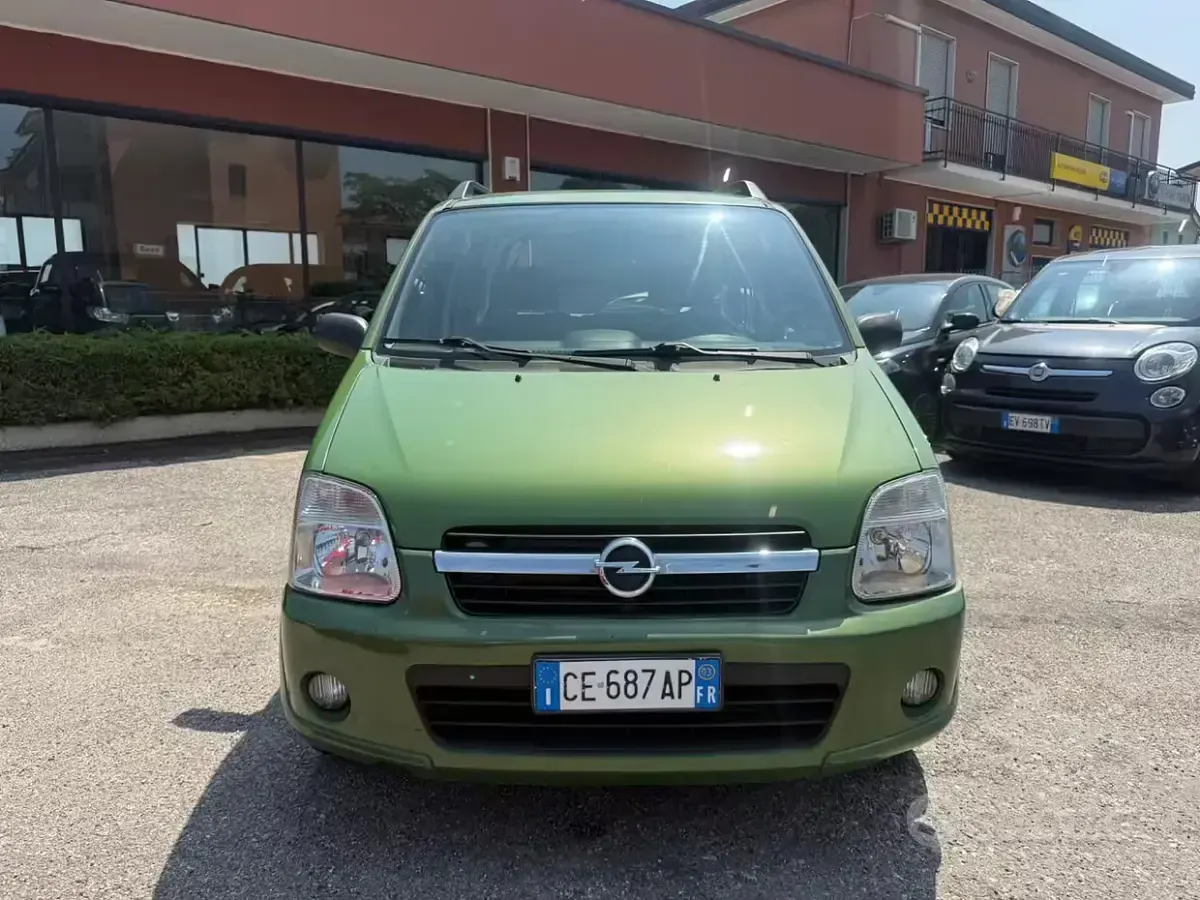 Usata Opel Agila Njoy 75 CV (55 kW) 2003 Verde Monovolume