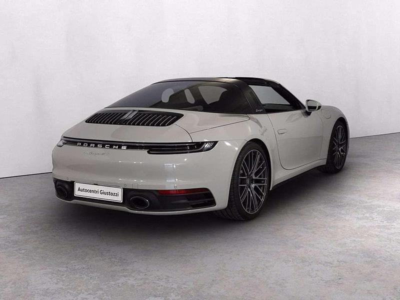 Usata Porsche 911 450 CV (330 kW) 2023 Gesso Cabrio