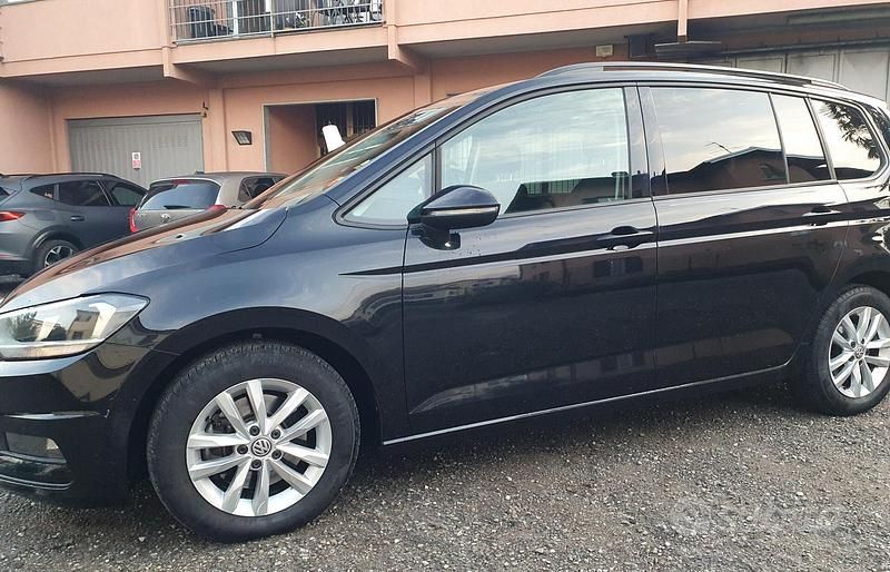 Usata VW Touran Executive 115 CV (84 kW) 2018 Nero Monovolume