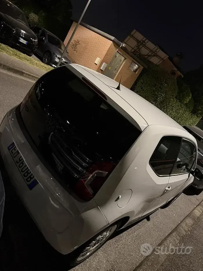 Usata VW up! 60 CV (44 kW) 2012 Bianco Utilitaria