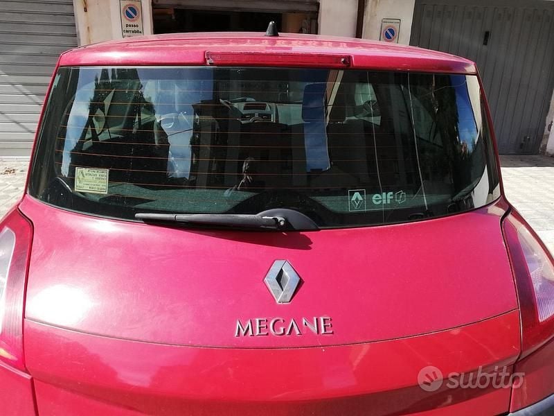 Usata Renault Mégane II 82 CV (60 kW) 2003 Rosso Berlina