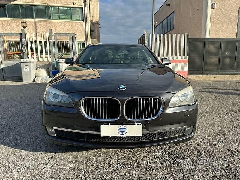 Usata BMW 730 245 CV (180 kW) 2010 Grigio Berlina