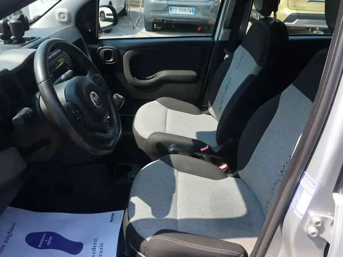Usata Fiat Panda Easy 69 CV (50 kW) 2017 Argento metallizzato Utilitaria