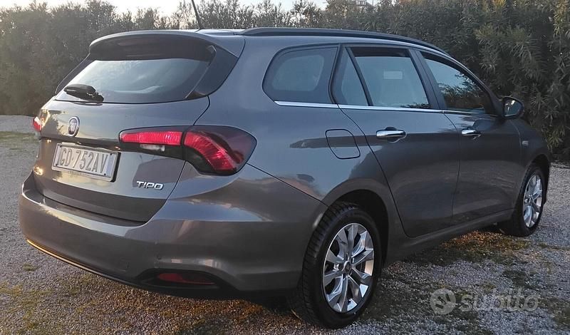 Usata Fiat Tipo Lounge 120 CV (88 kW) 2020 Grigio Station wagon